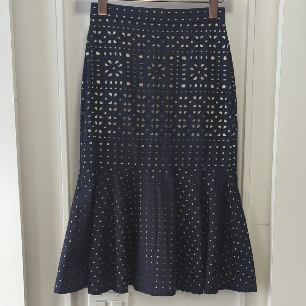 Ann Taylor Navy Blue Eyelet Design Flared Skirt Size 0